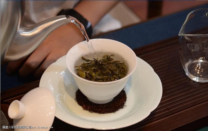 100����ˮ����ٿ˲�Ҷ