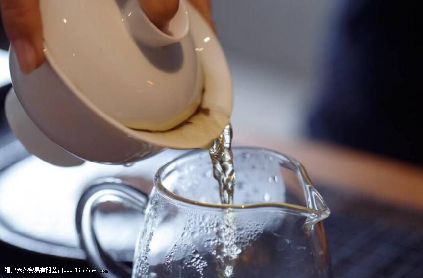 100����ˮ����ٿ˲�Ҷ