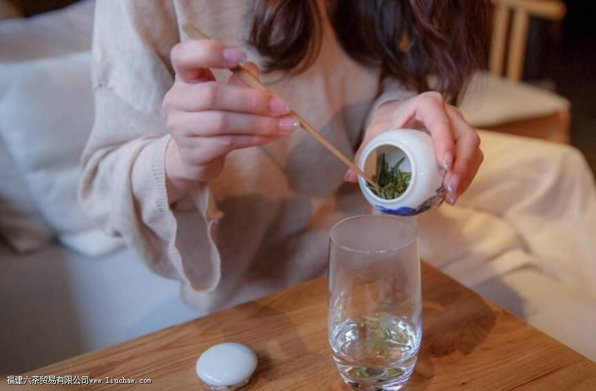 �����ײ���γ���