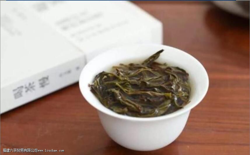 ��Ҷ�����󣬸���ĸ������ƿ����Ǹ���