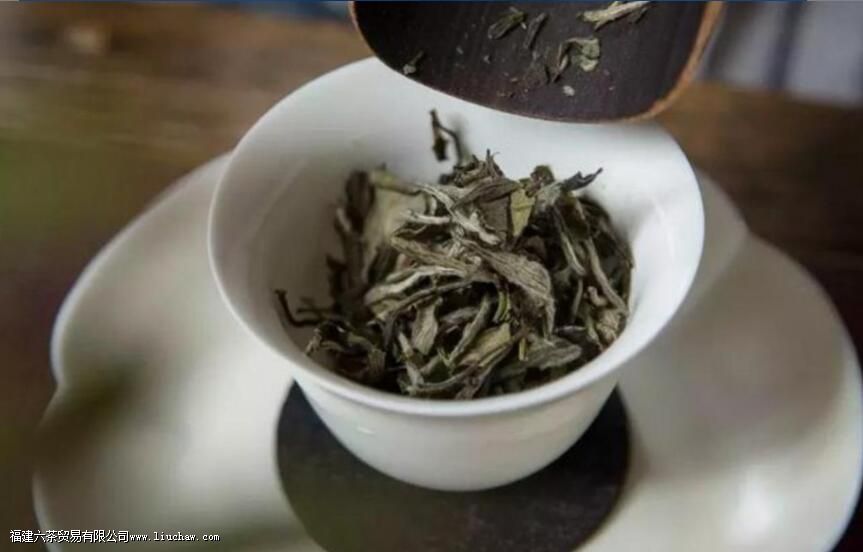 冲泡白茶,如何掌握冲泡时间与次数 冲泡白茶,如何掌握冲泡时间与次数