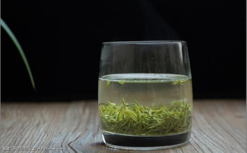 ��ʩ��¶�����