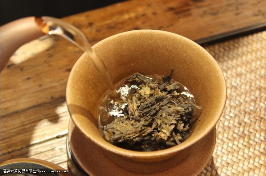 茯茶的冲泡方法 茯茶的冲泡方法