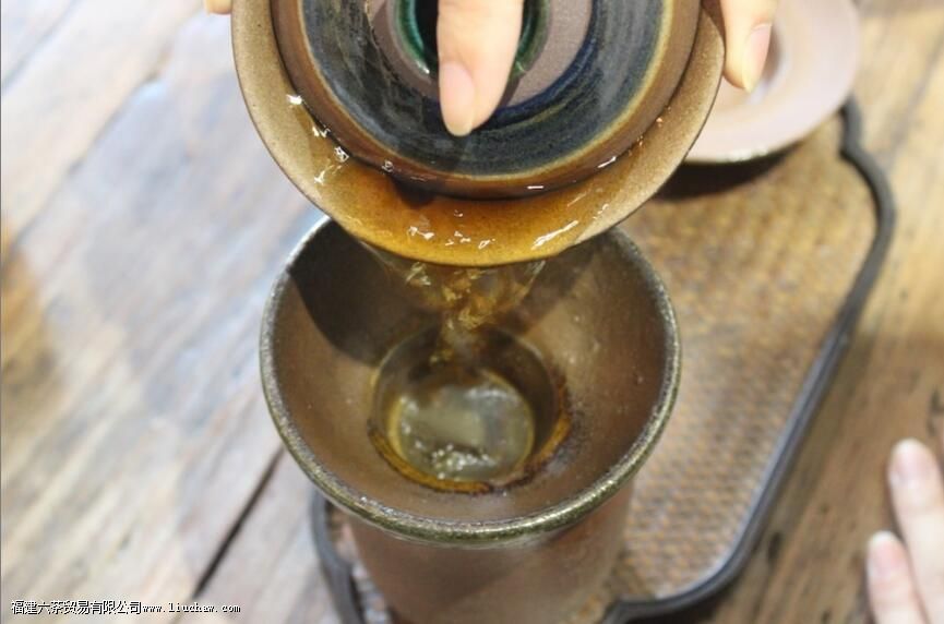 茯茶的冲泡方法 茯茶的冲泡方法