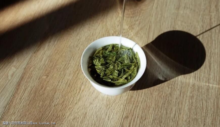 盖碗泡绿茶可以泡几次 盖碗泡绿茶可以泡几次