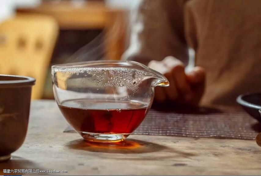 隔夜的茶叶还可以继续冲水吗 隔夜的茶叶还可以继续冲水吗