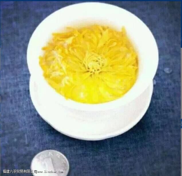 金丝皇菊盖碗的泡法 金丝皇菊盖碗的泡法