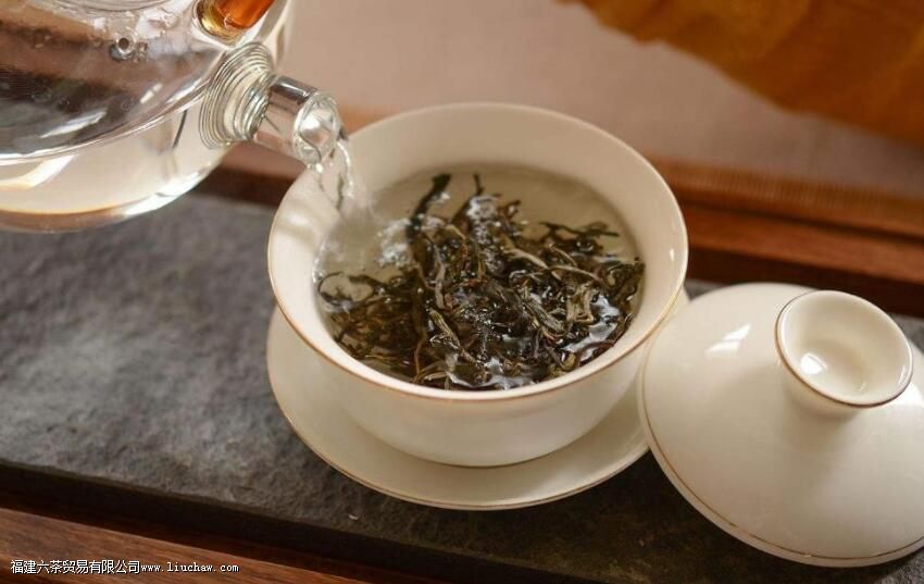 老班章普洱茶生茶怎么喝 老班章普洱茶生茶怎么喝