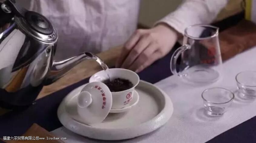 六堡茶的正确泡法 六堡茶的正确泡法