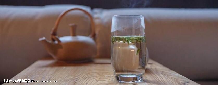 毛峰茶用多少度水泡 毛峰茶用多少度水泡