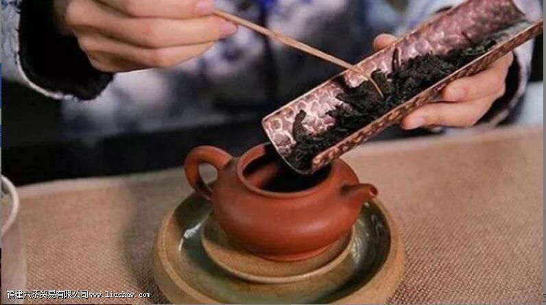 �ݲ��и�����ʪ��֮�֣����ݾ��ǲ���ˮ����ôʪ����