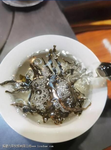 �ն����Ҷ�ĳ��ݷ���