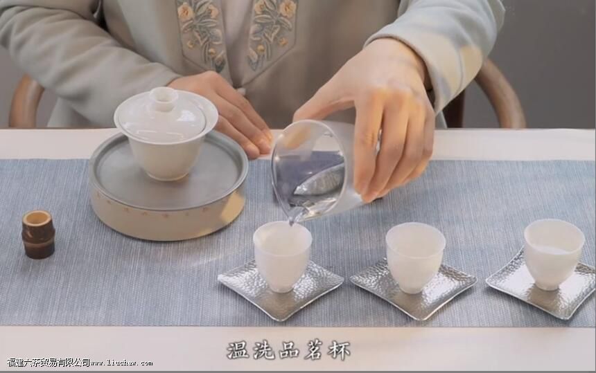 ���ն������ȷ�ȷ��Լ����ݲ���