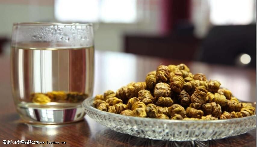 铁皮石斛泡水喝放几粒 铁皮石斛泡水喝放几粒