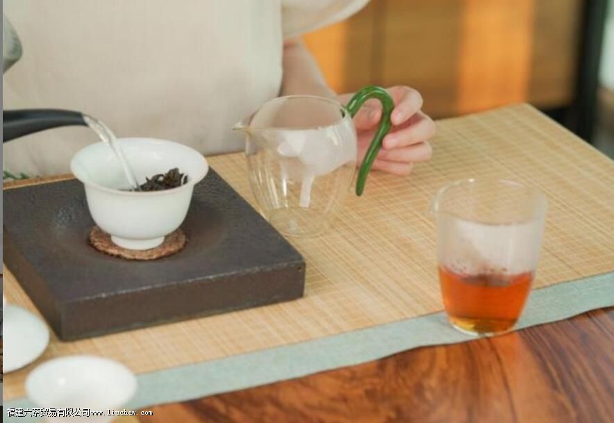 乌龙茶用多少度的水泡 乌龙茶用多少度的水泡