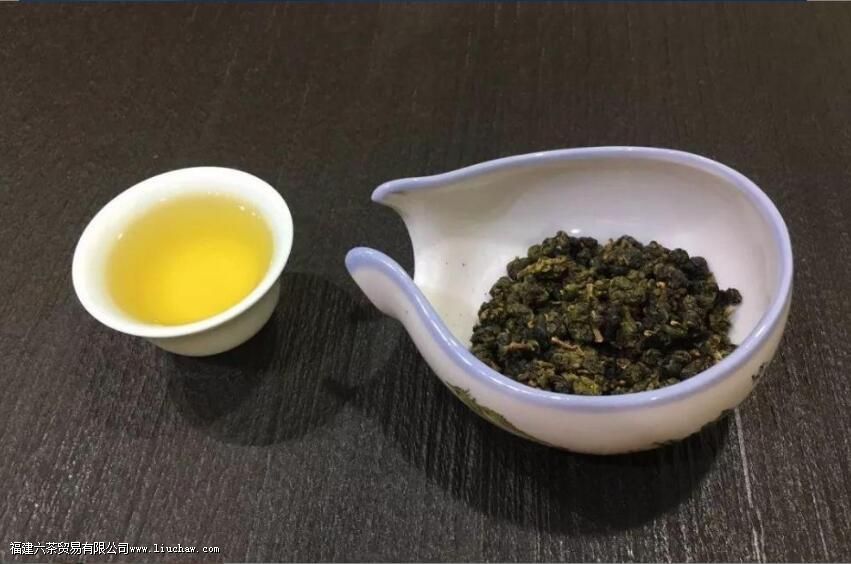 乌龙茶用几度的水温 乌龙茶用几度的水温