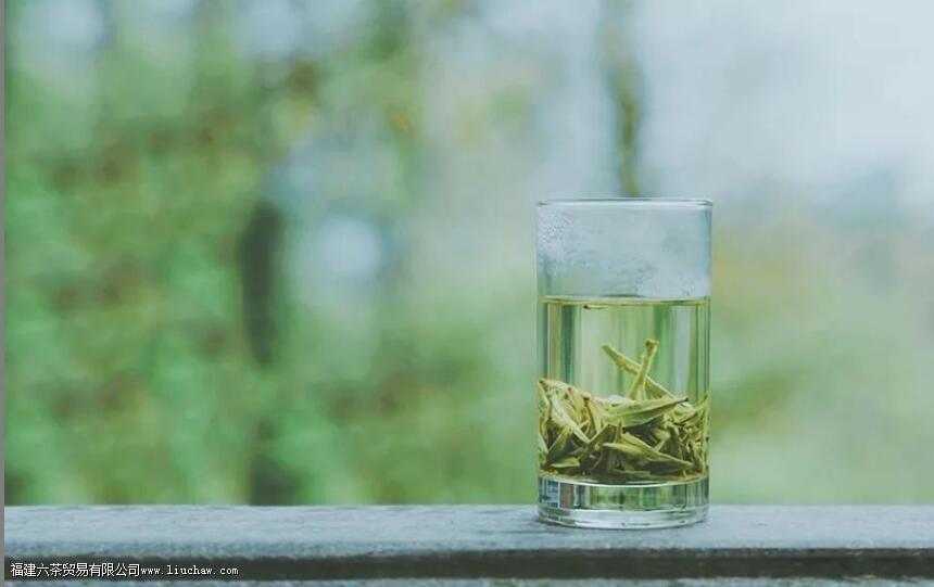 ��Ҷ�ڴ�Ź����У����׷�������Щ�仯