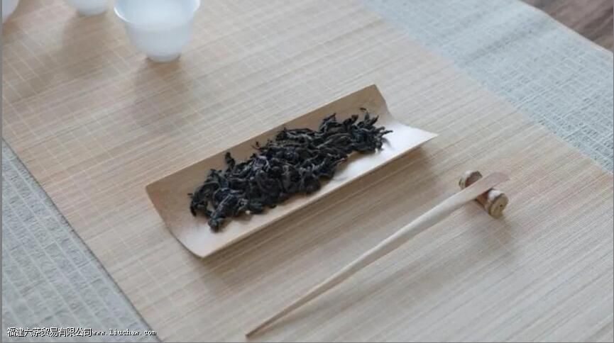 ��ѧ���裬���ڳ·ŵĲ�Ҷ�����ܺ���