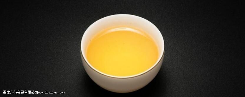 吃药用茶水送服可以吗 吃药用茶水送服可以吗