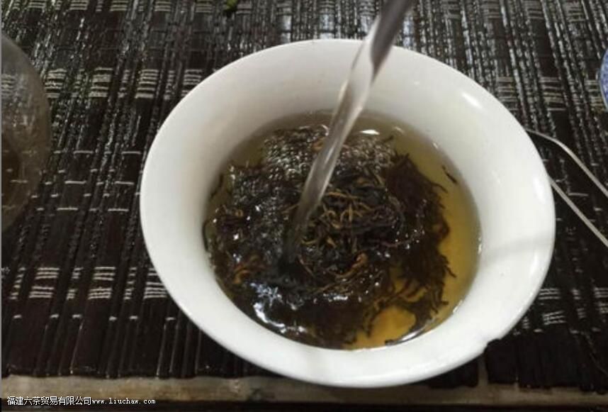 红茶什么人能喝什么人不能喝 红茶什么人能喝什么人不能喝