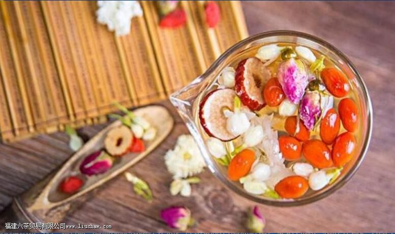 红枣枸杞菊花玫瑰花茶的功效与作用 红枣枸杞菊花玫瑰花茶的功效与作用