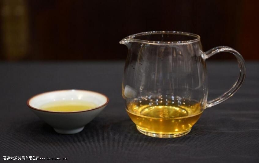 ���ں��ն���ĸ�����