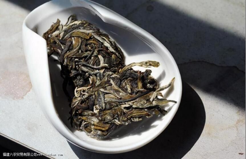 ���ں��ն���ĸ�����