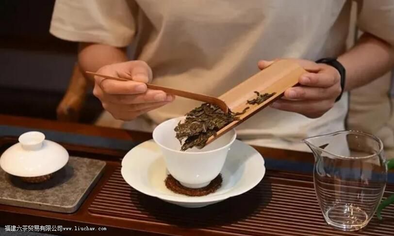 盖碗是用来喝茶的还是泡茶的 盖碗是用来喝茶的还是泡茶的