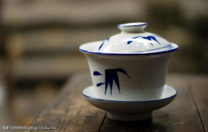 盖碗是用来喝茶的还是泡茶的 盖碗是用来喝茶的还是泡茶的