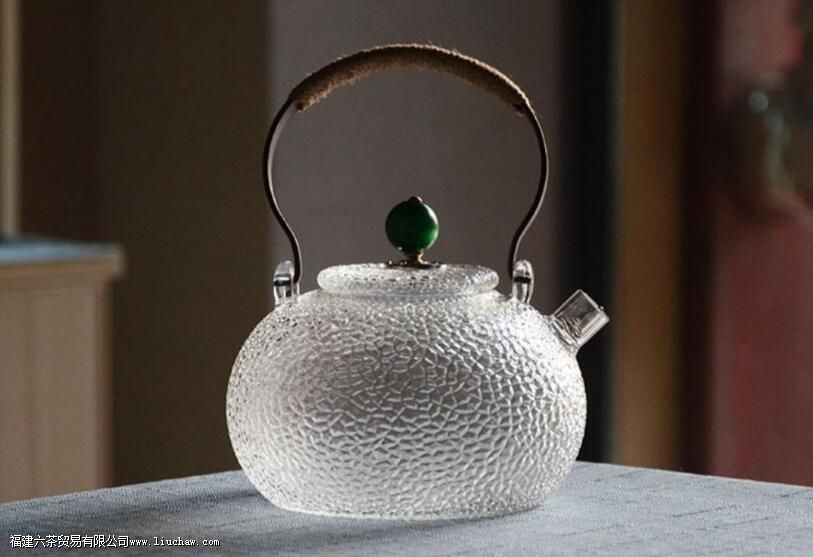 �ݲ��õ���ˮ��һ���Ƕ��������