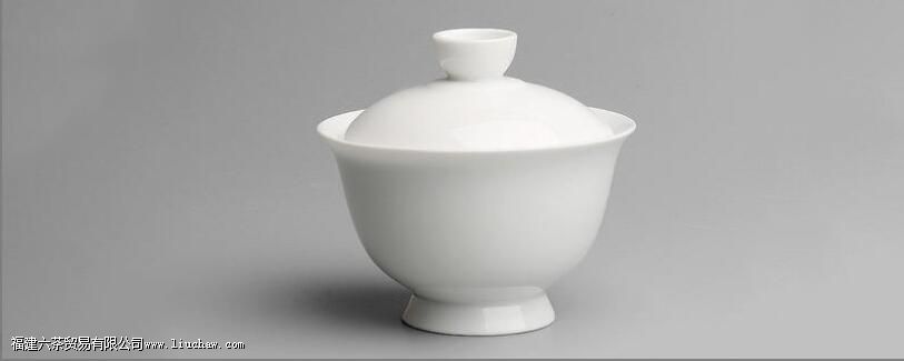 正确拿盖碗的几种手势 正确拿盖碗的几种手势