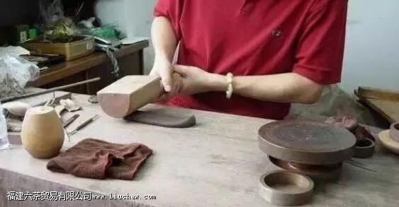 ��ɰ����ʶ���ڱڵ������·��ʲô