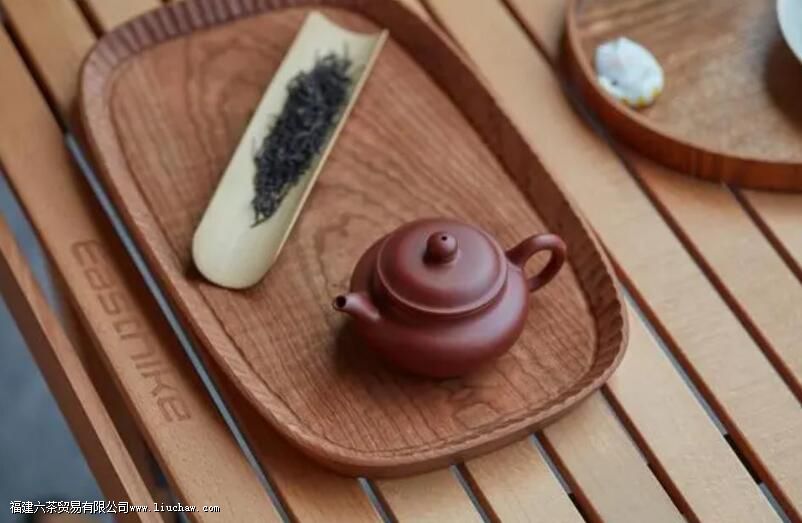 紫砂壶的特点是什么 紫砂壶的特点是什么