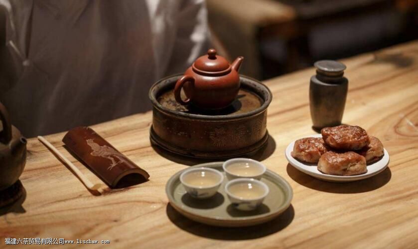 ����һ�£�����һ�ˣ�������·���������ڱ���������ǰ��