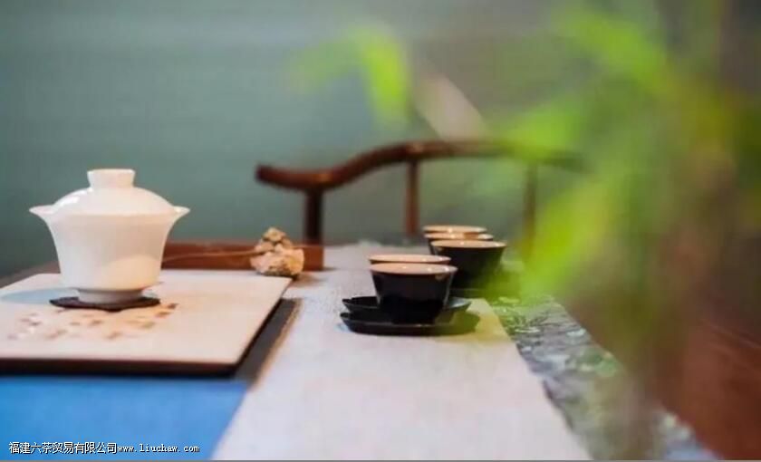 ��ϯ�ǲ�ߵ�ʲô����������