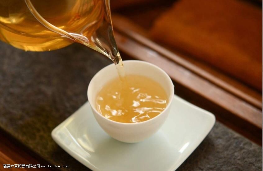 ���з������֣�����������̬���վ����ظ�