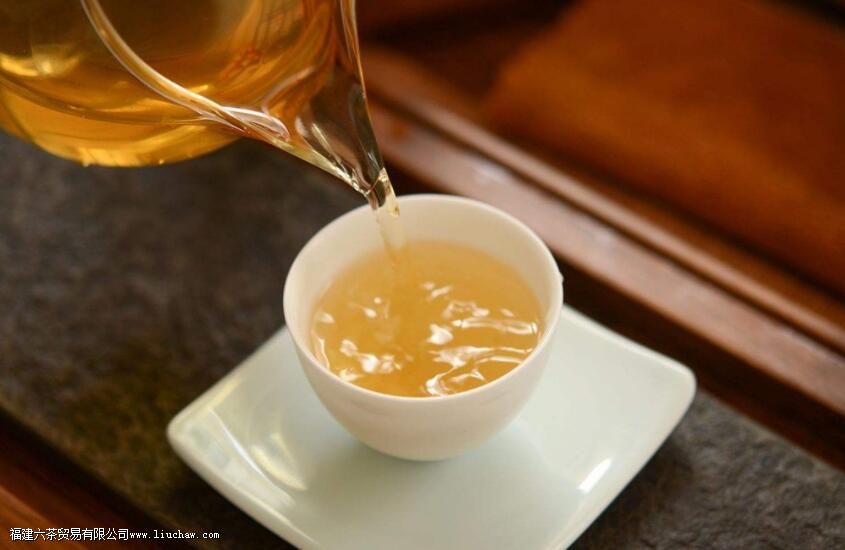 ���з������֣�����������̬���վ����ظ�