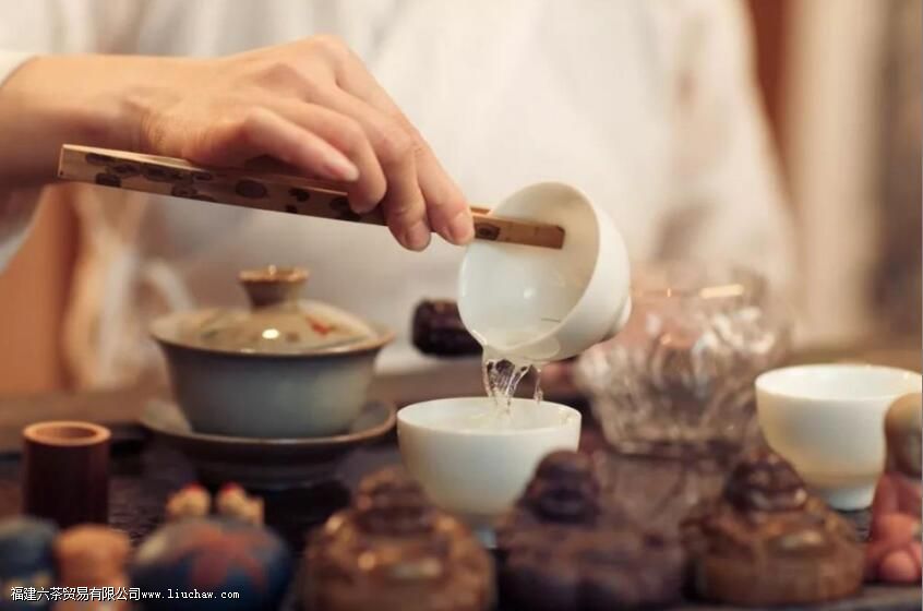 ����֮�����ٲ��˲�Ҷ������������Ϊ��