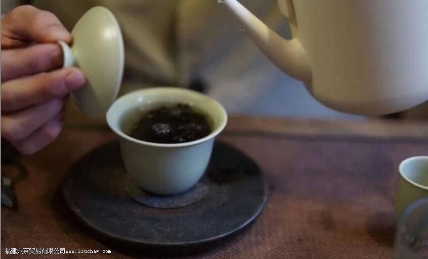 倒茶倒几分满 倒茶倒几分满