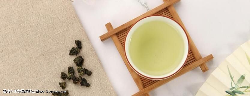 倒酒倒茶倒几分满 倒酒倒茶倒几分满