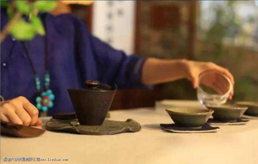 喂喂喂,在?今天有空吗,一起去喝杯茶… 喂喂喂,在?今天有空吗,一起去喝杯茶…