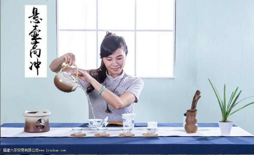 乌龙茶茶艺冲泡流程 乌龙茶茶艺冲泡流程