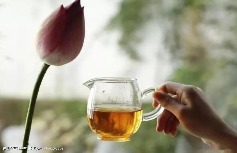 �����ĸ��У��������ϵ�΢Ц