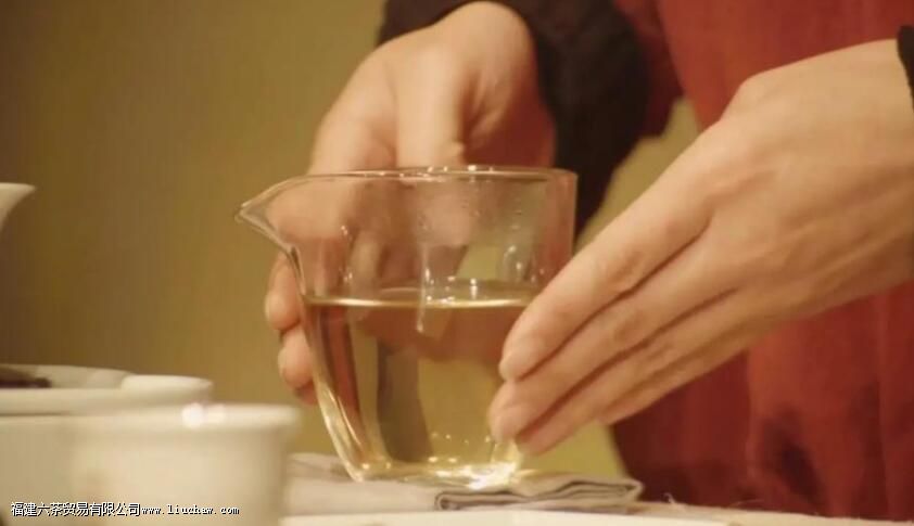 斟茶礼仪是哪些 斟茶礼仪是哪些