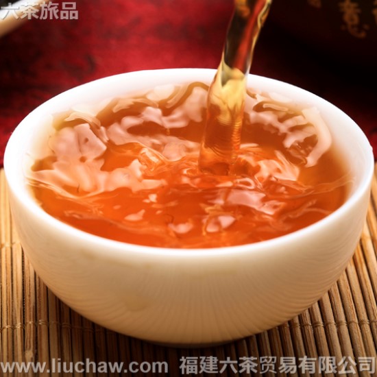 ��ɽС�� ��ɫ�˽�Ͱ