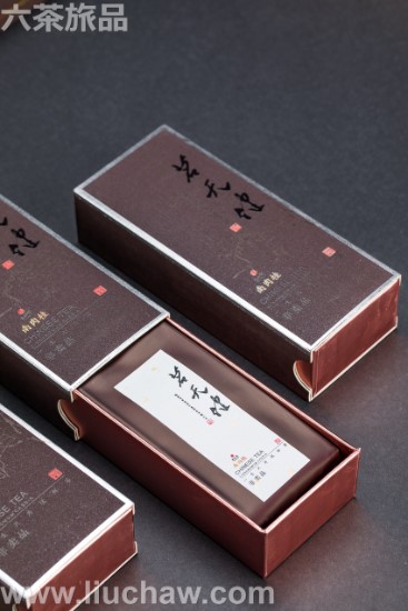 ����� һ��300Ԫ