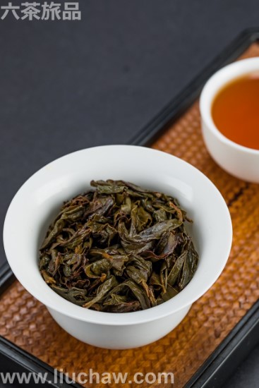 ����� һ��300Ԫ