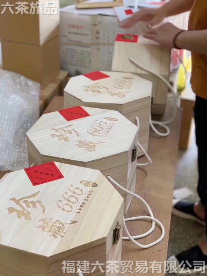 ������ һ��һ��380Ԫ �ߵ�ľͰװ