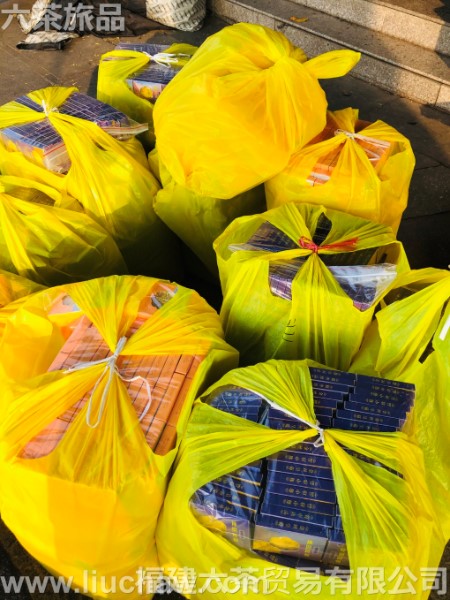 ��˿�ʾ� С��װ  ��50�� 200Ԫ