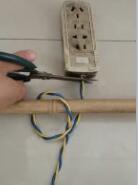 解线妙招-解开排插线路技巧